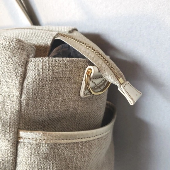 Pottery Barn Kid's Linen Classic Diaper Bag Trendy Linen Gold MSRP $199 - Picture 5 of 16